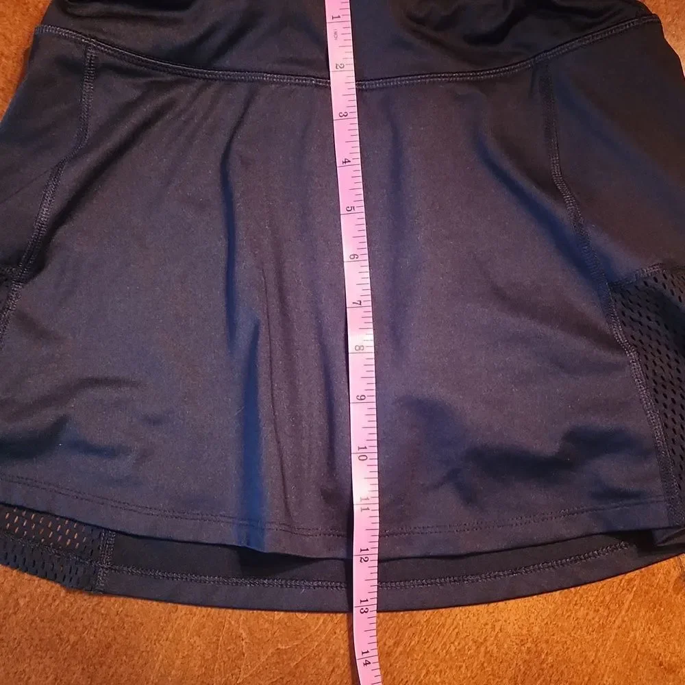 Avia Athletic Stretch Skort & Old Navy Stripes Tee Outfit, Large, Black & White